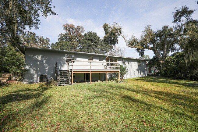 Building Photo - 2240 Jose Cir W