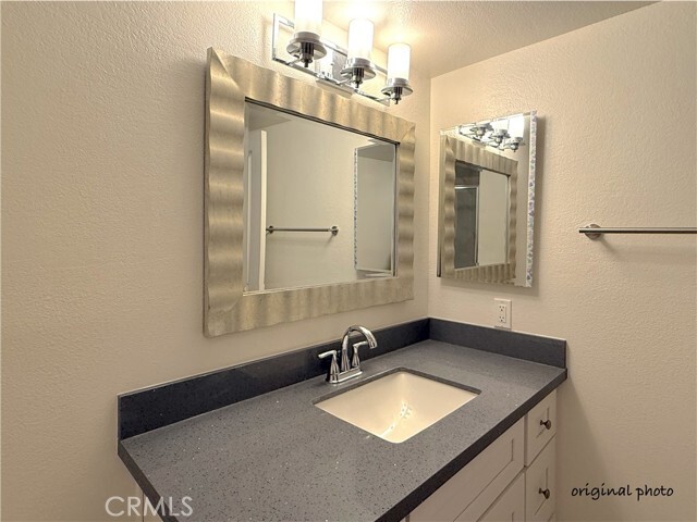 Building Photo - 141 N Parkwood Ave