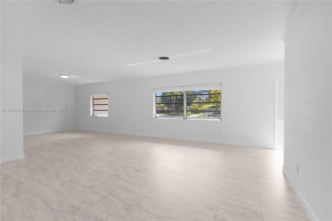 Building Photo - 13790 SW 80th Ave