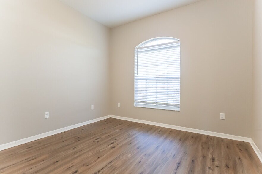 Building Photo - 7607 Canterbury Cir