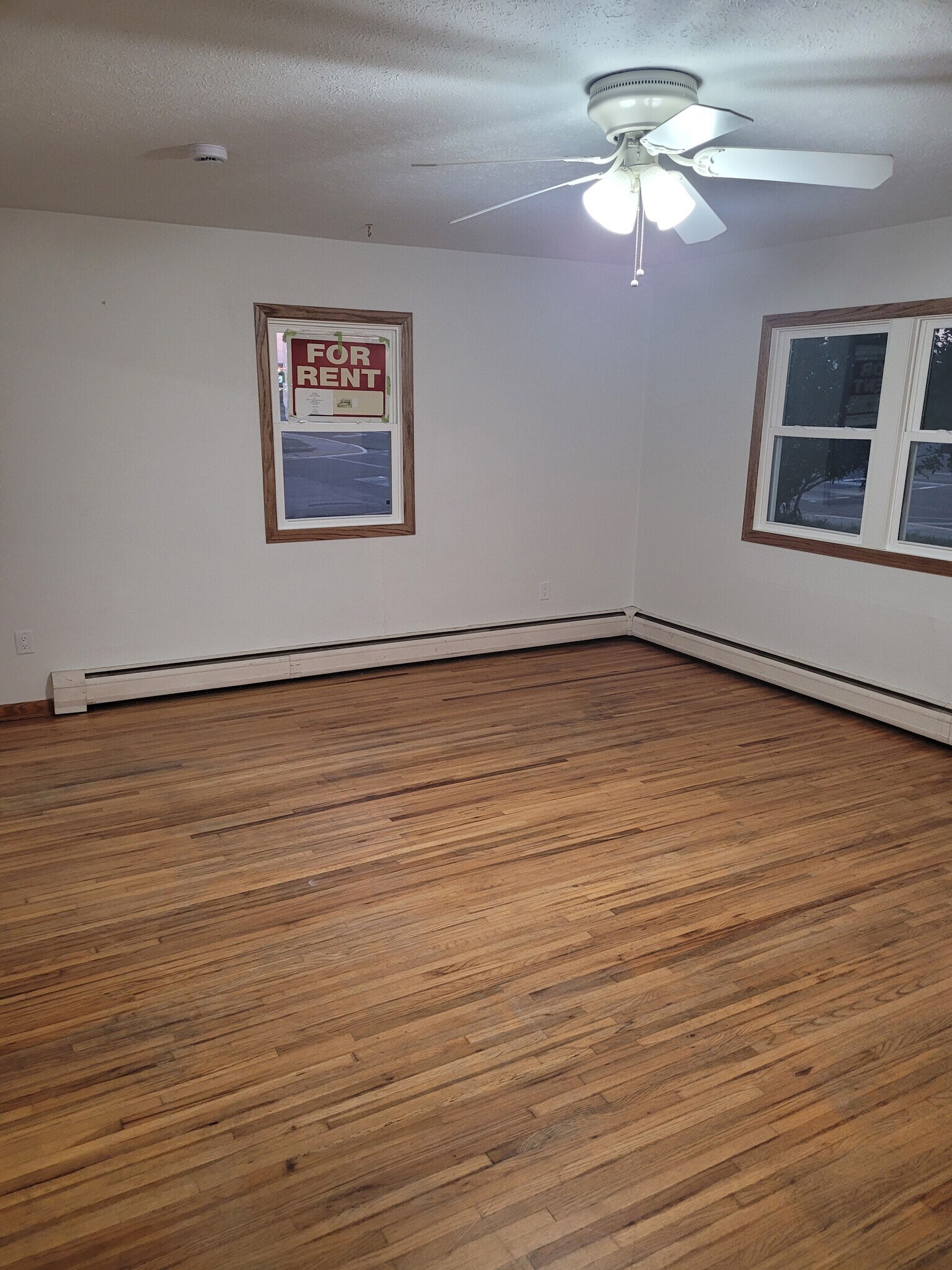 Building Photo - 1467 W Villard St