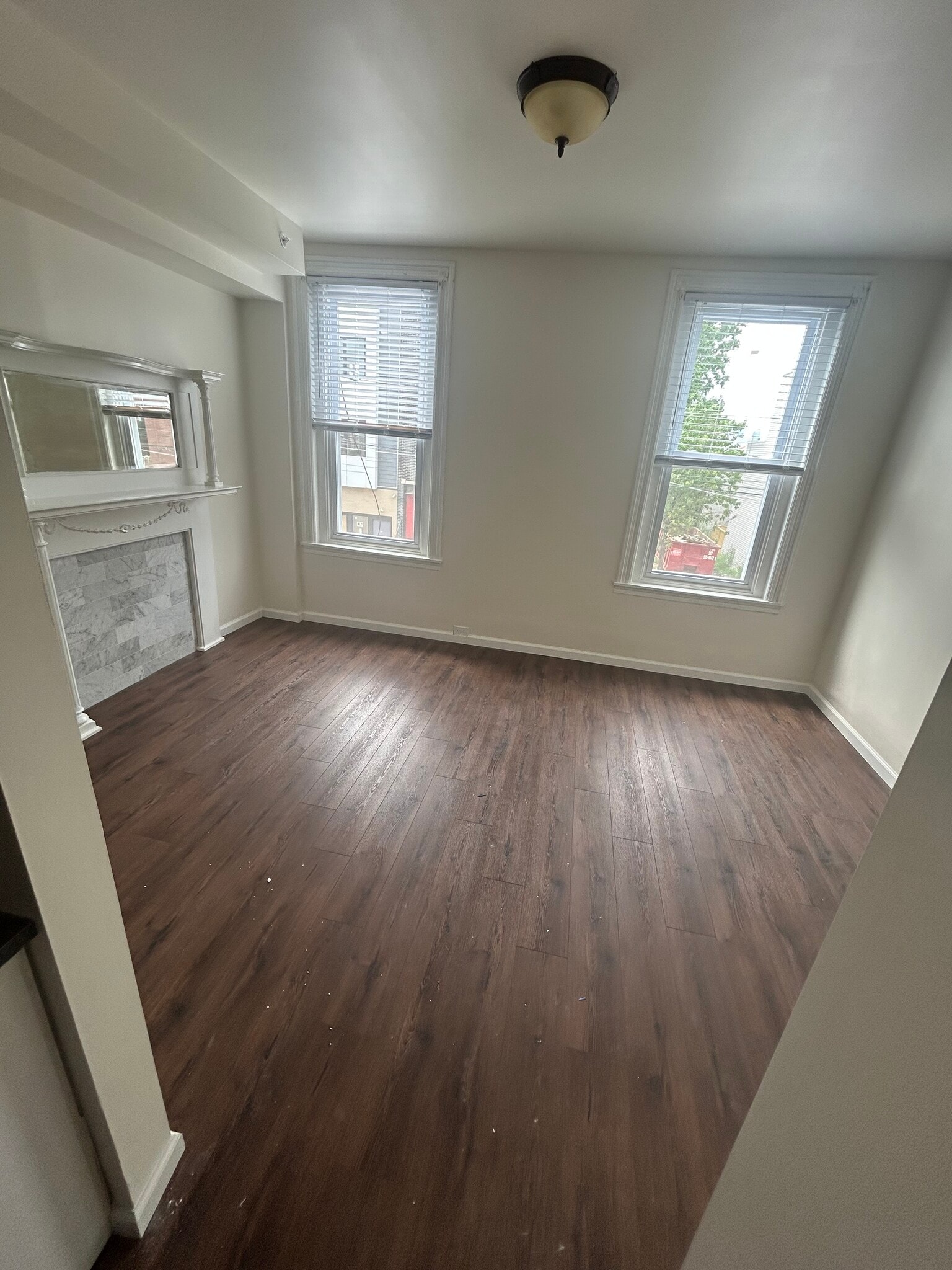 Living Room - 905 W Susquehanna Ave