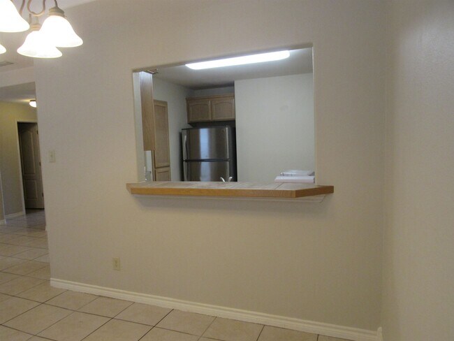 Building Photo - 9804 Cantera Ct