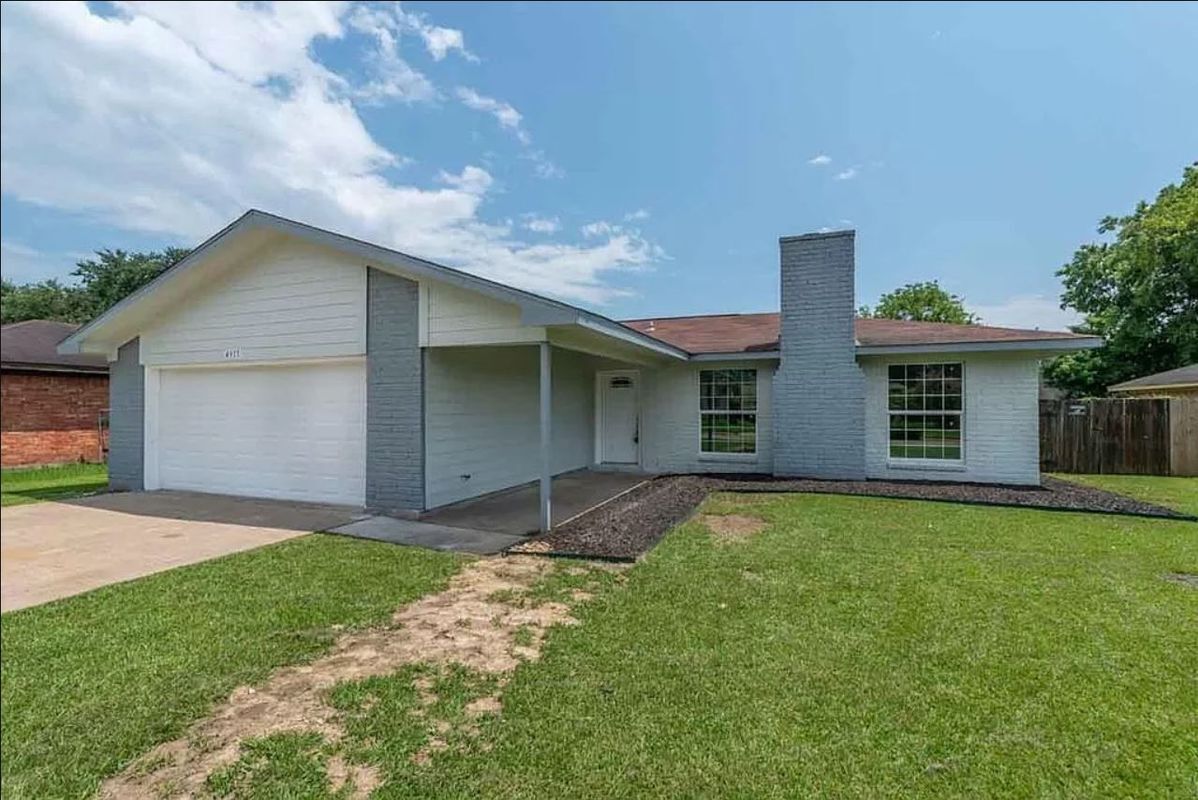 Building Photo - 4915 Sassafras Ln