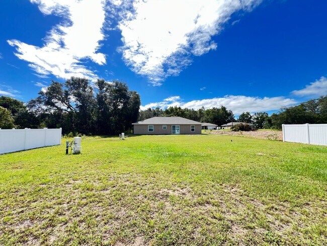 Building Photo - Beautifl Bedroom / 2 Bath Home in Ocklawaha!