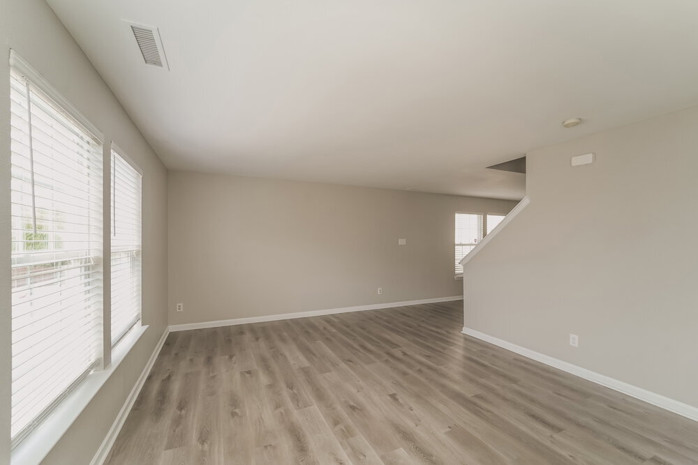 Building Photo - 822 Littleton Dr