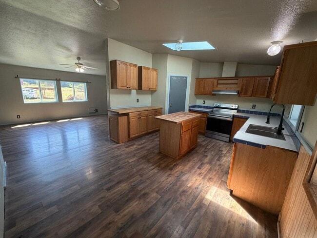 Building Photo - **MOVE IN SPECIAL** 2.5 Acres with Barn across from Lacomb School!