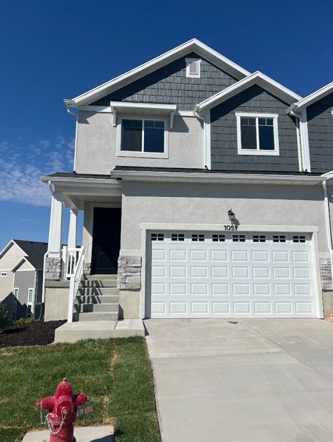 Building Photo - 1051 N Freeman Dr