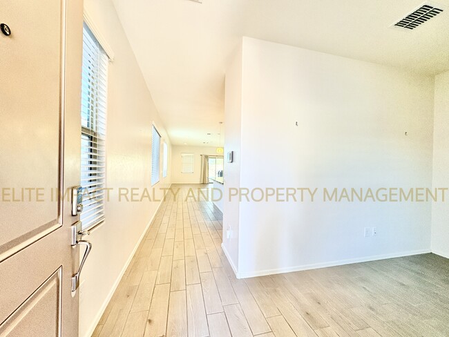 Building Photo - 6638 E Via Jardin Verde