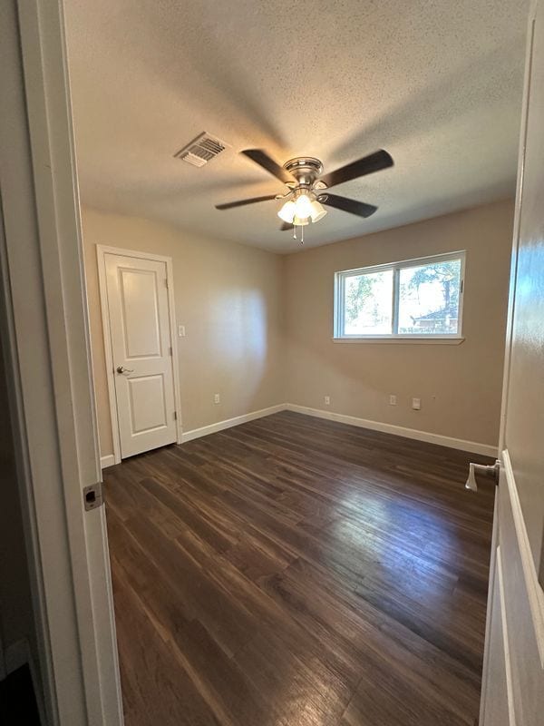 Building Photo - 6838 Apona St