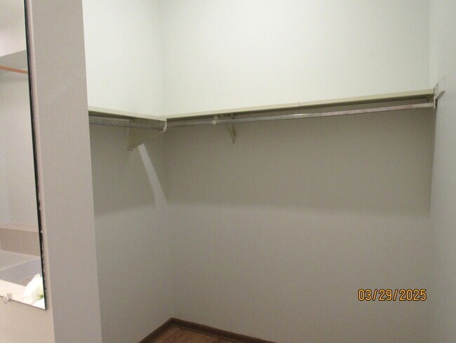 Building Photo - 1735 Chesapeake Ln