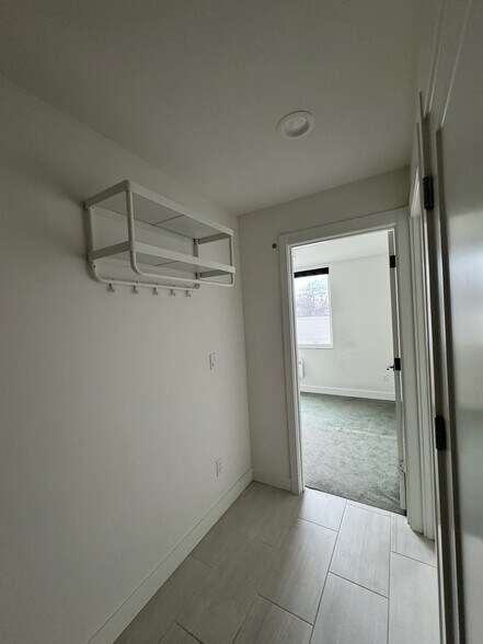 Building Photo - 14 Etruria St