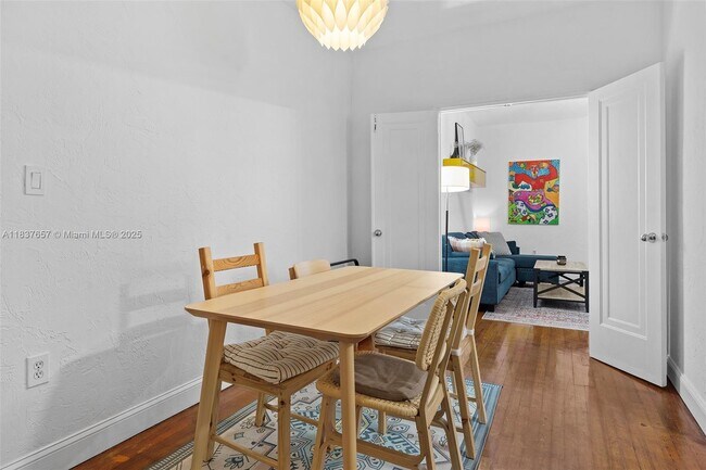 Building Photo - 1211 Pennsylvania Ave