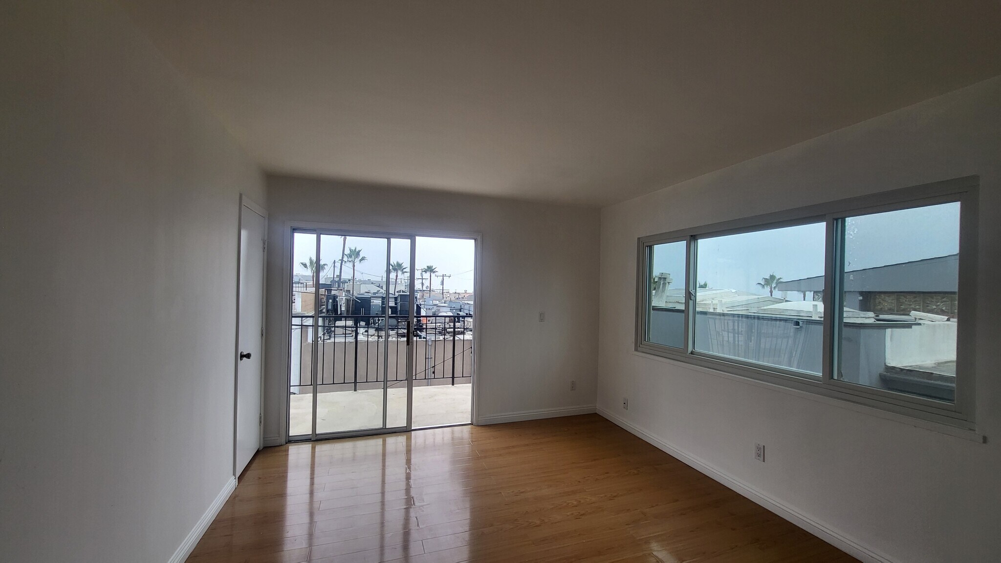 Building Photo - 120 12th St