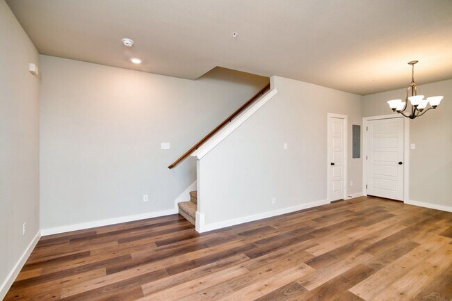 Building Photo - GORGEOUS 2 BEDROOM FOUR PLEX LOCATED IN MI...