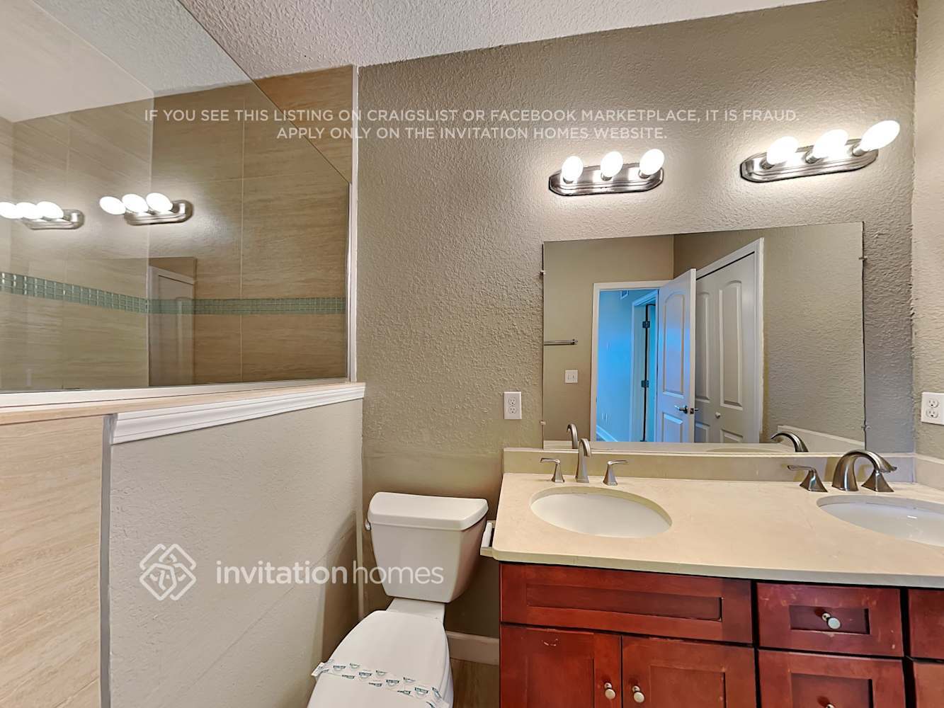 Building Photo - 410 4th St S