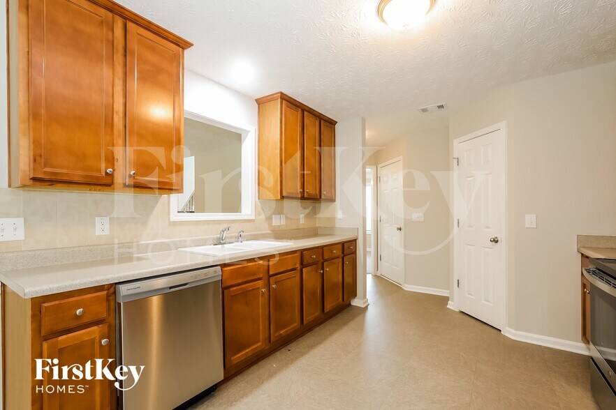 Building Photo - 562 Rachel View Ct