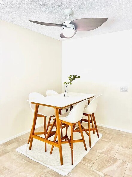 Building Photo - 23515 Lyons Ave