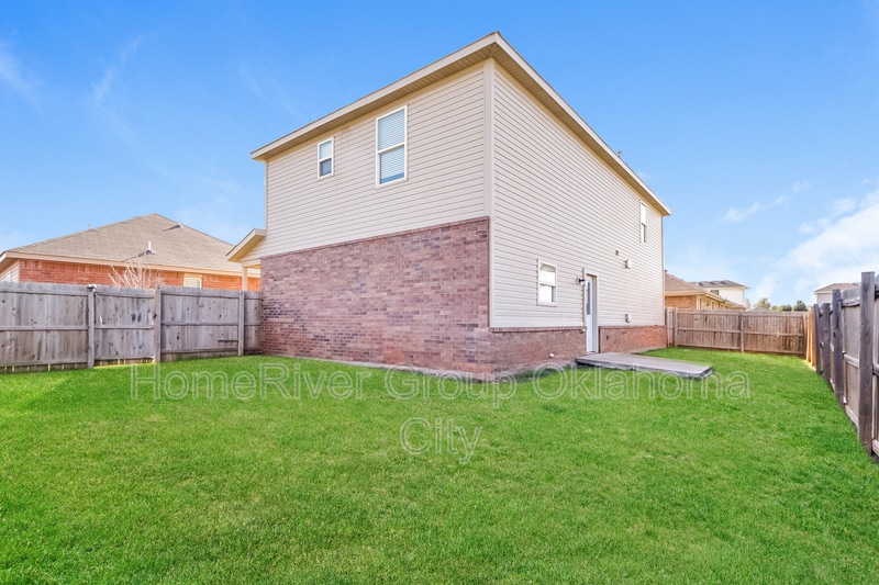 Building Photo - 6105 Courtyards Ct