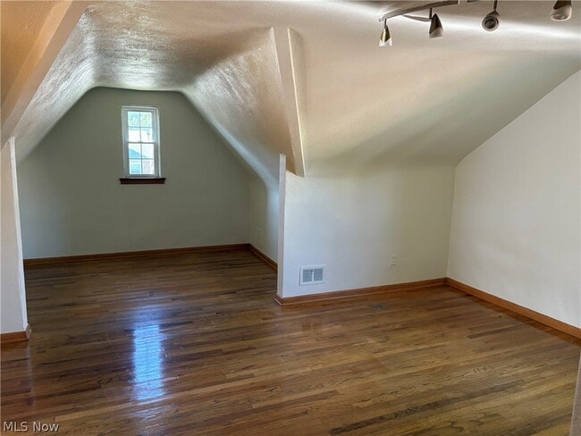 Building Photo - 1211 Tuxedo Ave