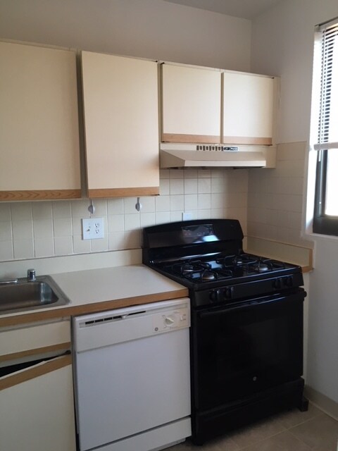 Building Photo - 1121 Arlington Blvd