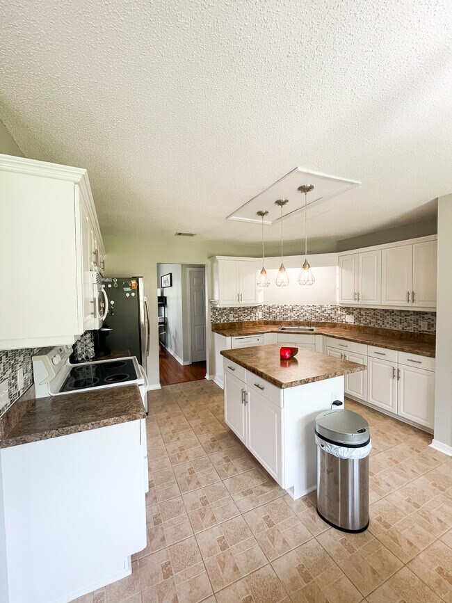 Building Photo - 1729 Shellfish Dr