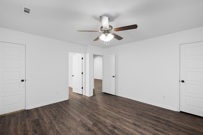 Building Photo - New Townhome For Only $1,399!