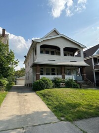 Building Photo - 3342 Desota Ave