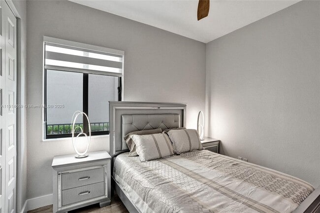 Building Photo - 10795 Oceano Wy