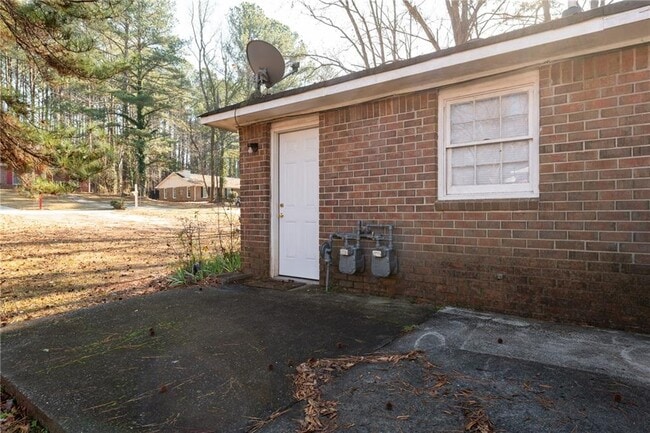 Building Photo - 8173 Magnolia Dr