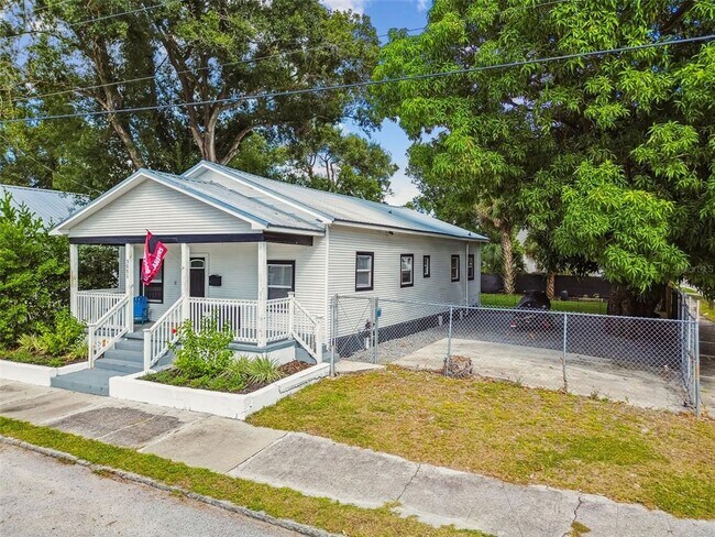 Building Photo - 3001 N 16th St
