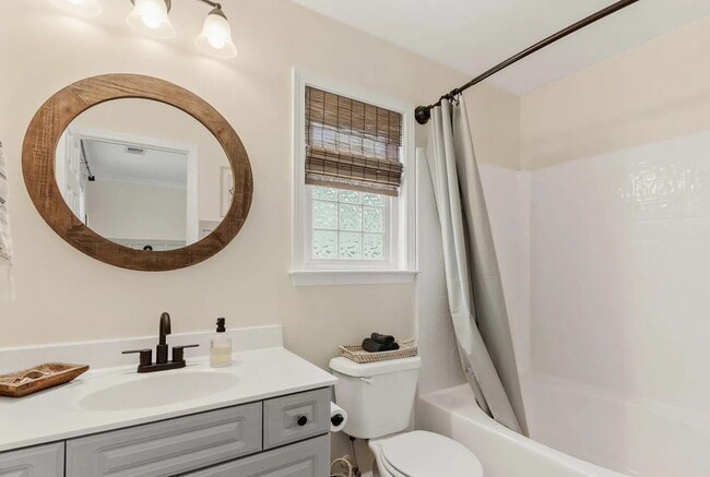 Building Photo - Charming 3-Bedroom Home for Rent in Leland, NC – Large Backyard & Great Amenities!