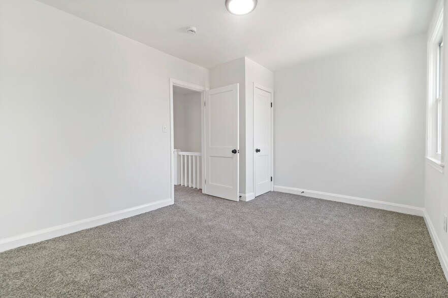 Building Photo - 3920 Wilke Ave