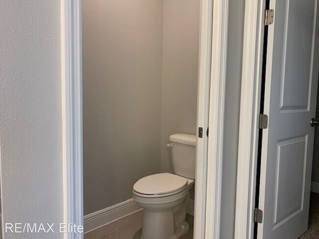 Building Photo - 3 br, 2 bath House - 8373 Loren Cove Dr