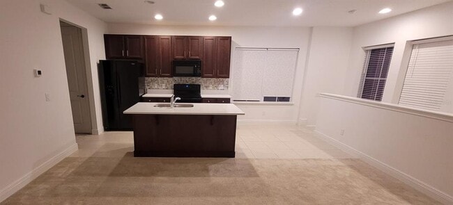 Building Photo - 8408 Rothman Aly