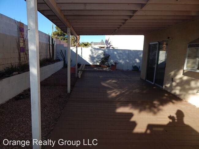 Building Photo - 2 br, 2 bath House - 6529 Assembly Dr.