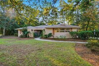 Building Photo - 815 Farm Quarter Rd