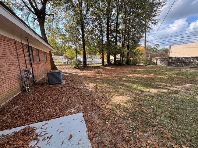 Building Photo - Southern Hills