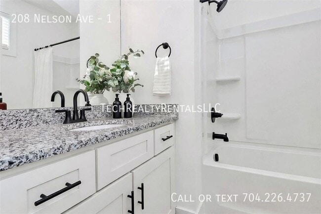 Building Photo - 208 Nelson Ave