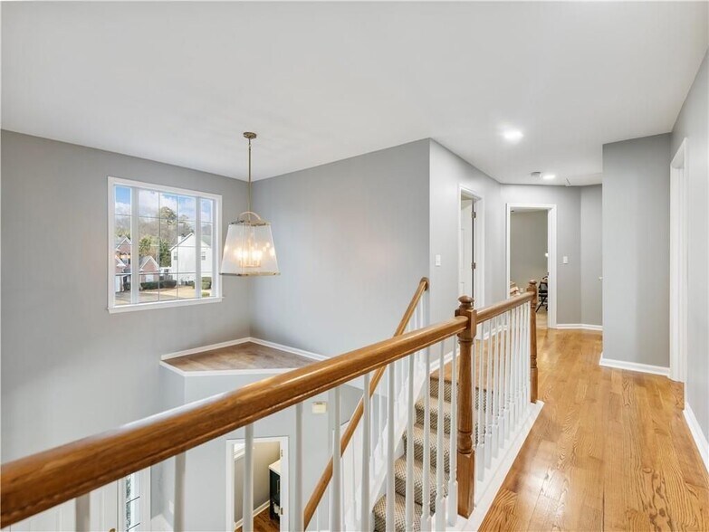 Building Photo - 4561 Chelton Ct SE