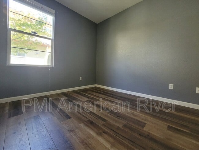 Building Photo - 8428 Crystal Walk Cir