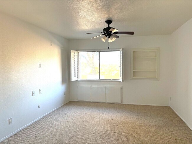 Building Photo - Updated Single-Level Condo in Mission Ridge with Resort-Style Amenities