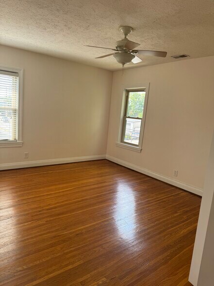 Building Photo - 900 Audubon Pky