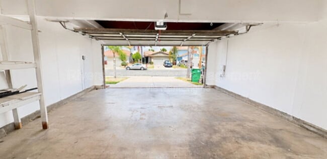 Building Photo - 11883 Bayless St