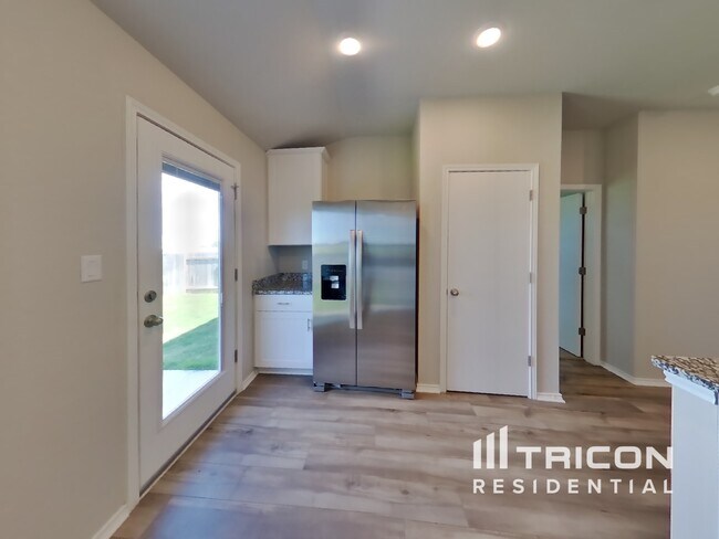 Building Photo - 5113 Sidesaddle Dr