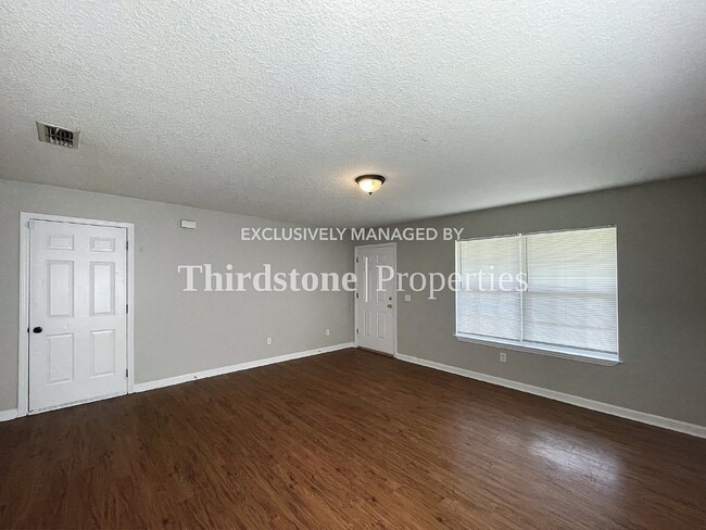 Building Photo - 9248 8th Ave