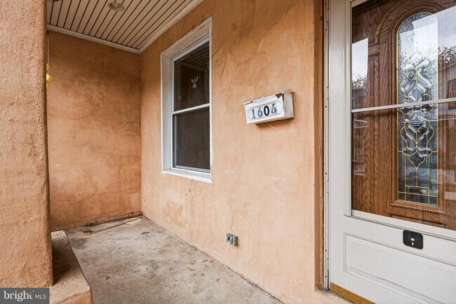Building Photo - 1606 S Frazier St