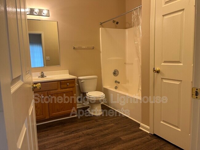 Building Photo - 5209 Lighthouse Cove