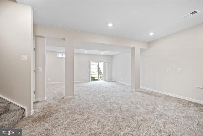 Building Photo - 2093 Whithorn Hl