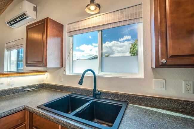 Building Photo - Remodeled 2 Bed/ 1 Bath Main House in North Kihei